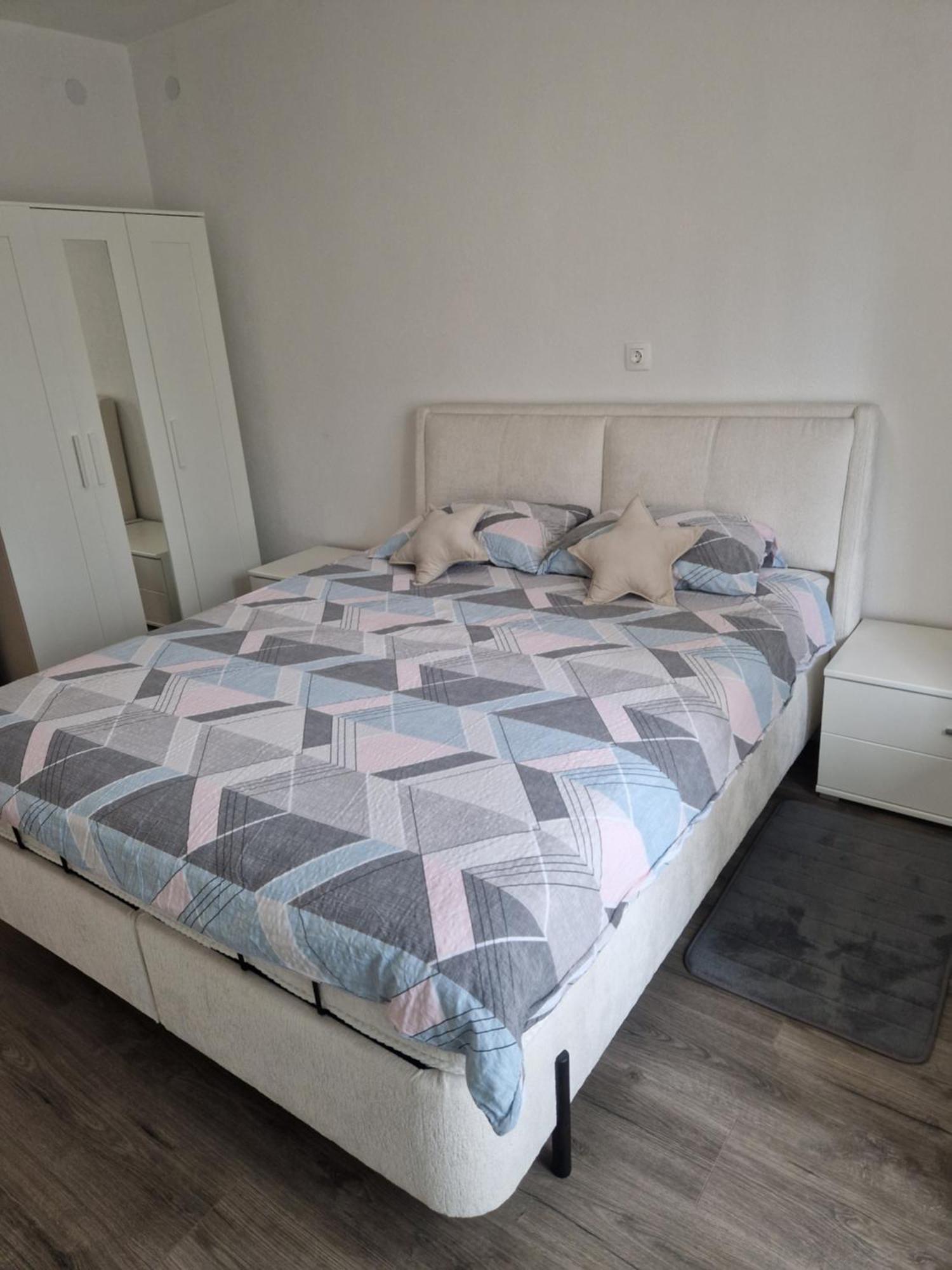 Apartma-Sobe Lejla Vipava Exterior foto