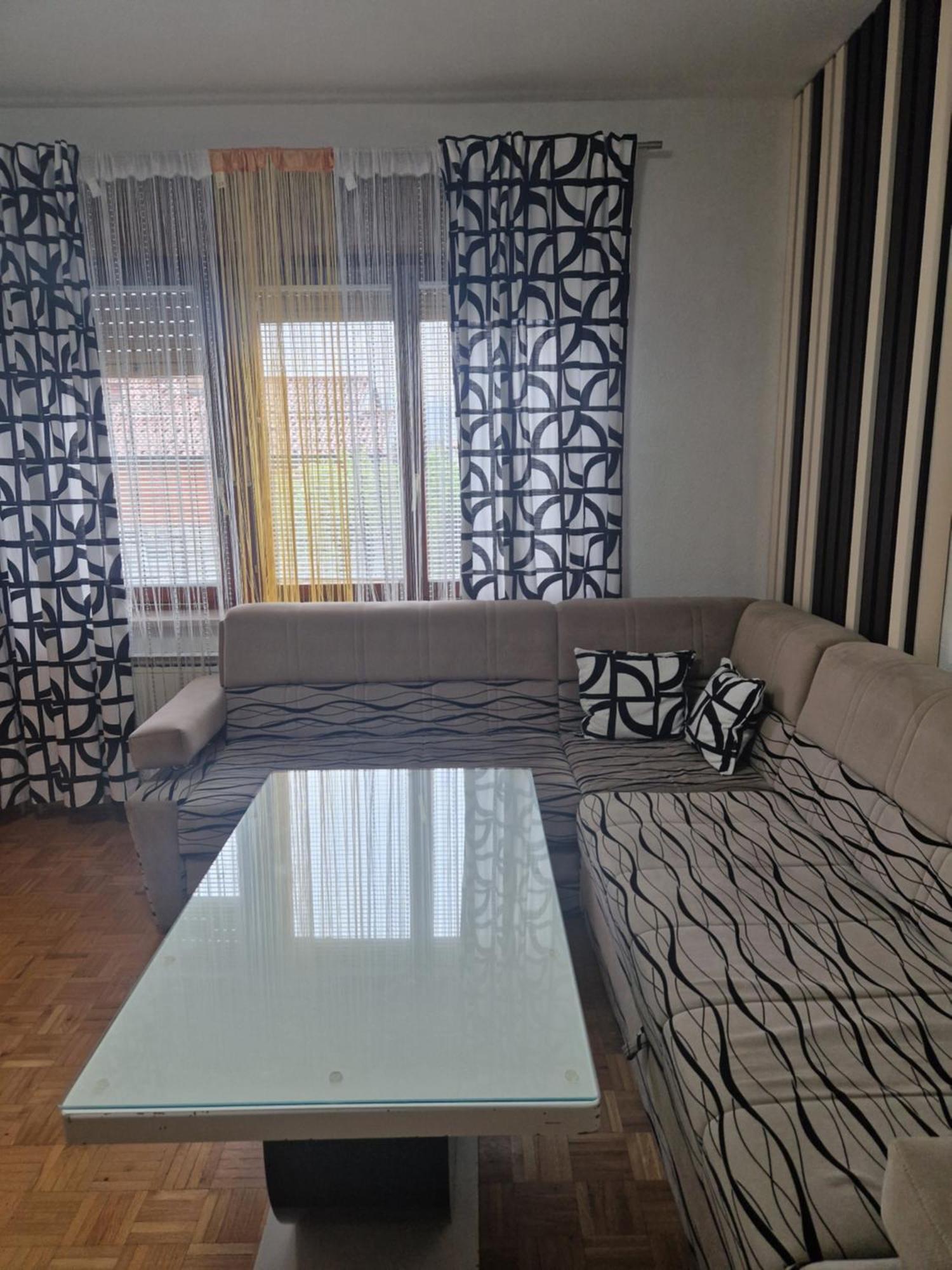 Apartma-Sobe Lejla Vipava Exterior foto